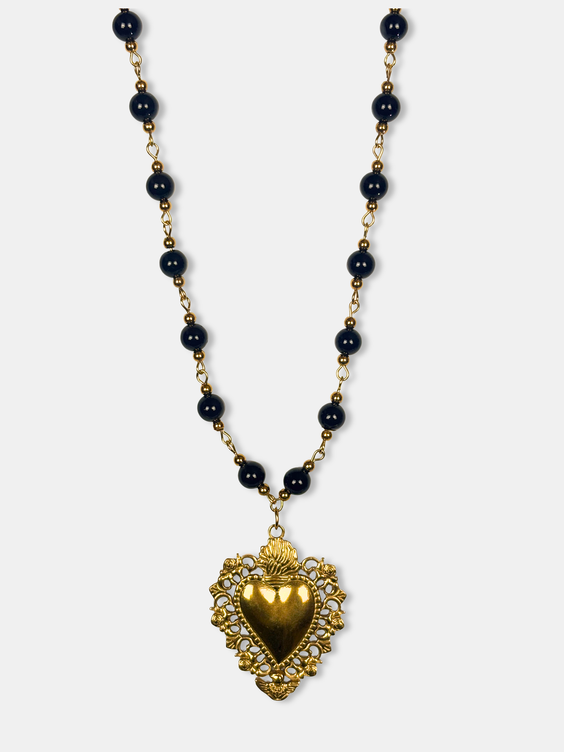 Baroque-inspired gold heart necklace with black beads